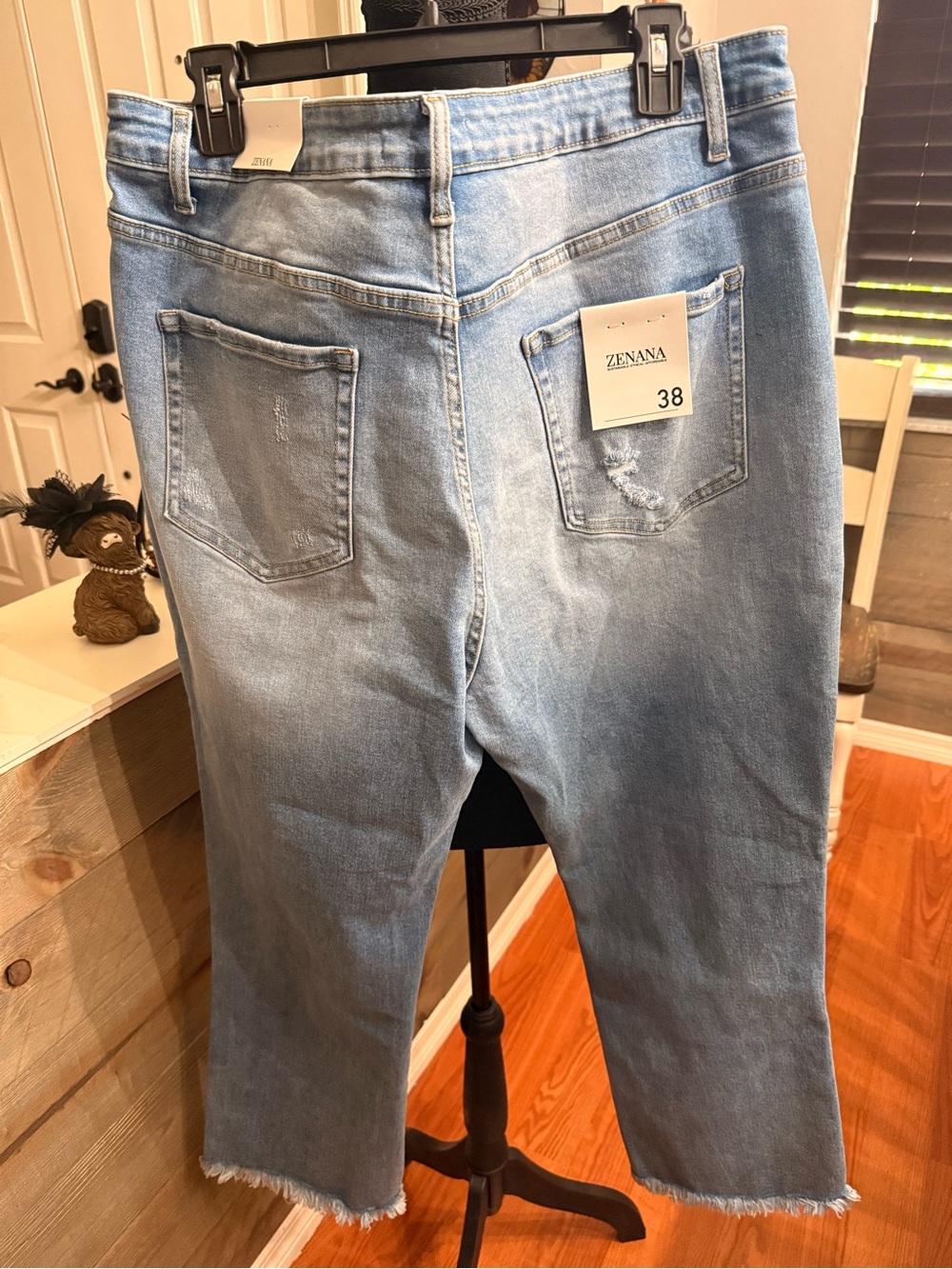 Zenana Outfitters Light Blue Distressed Cropped Jeans - Picture 2 of 4